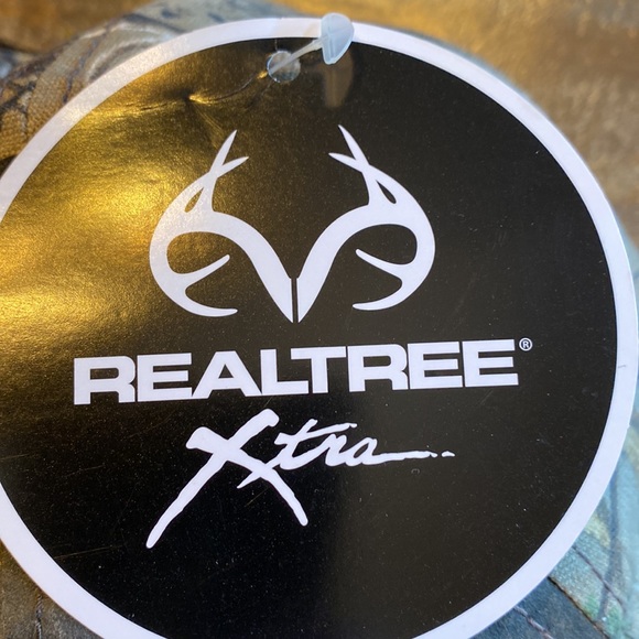 Leibherr adjustable realtree hat - Picture 3 of 7